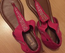 Dunnes Stores pink sandals