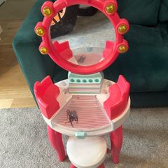 Barbie Dressing Table