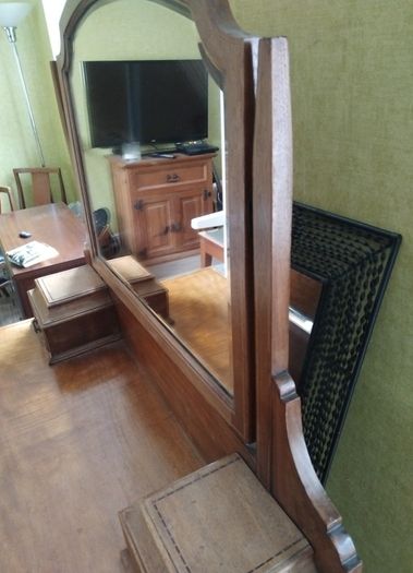 vintage dressing  table