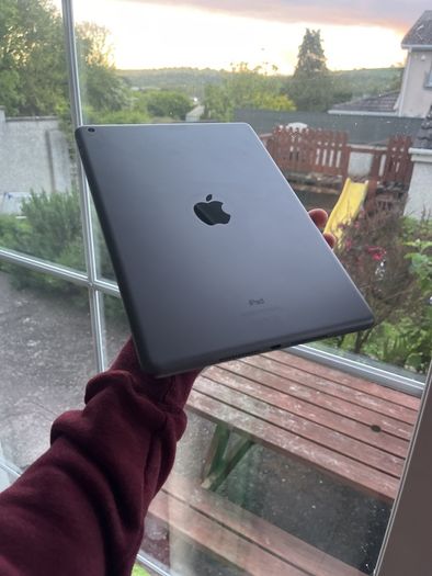iPad 8th gen 128gb