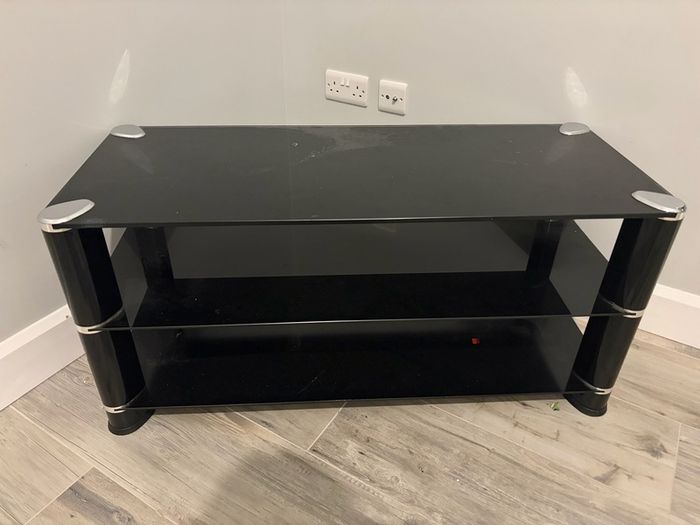 Glass tv unit