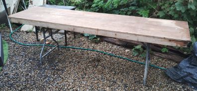 Long folding table (26149)