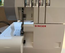 Singer Sewing Overlock Machine