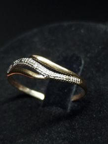 Vintage 9ct Gold Delicate Crossover Ring