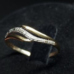 Vintage 9ct Gold Delicate Crossover Ring