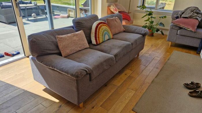 2 and 3 seater Couch