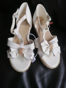Brand New White Wedge Sadal