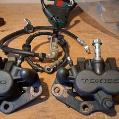 suzuki front calipers