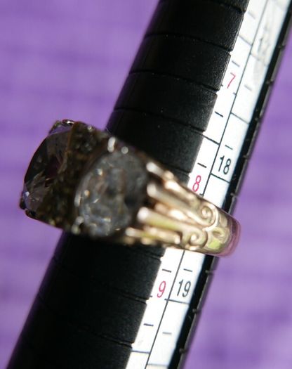 Vintage 9ct Solid Gold 375 Beautiful Trilogy Ring 10,2g