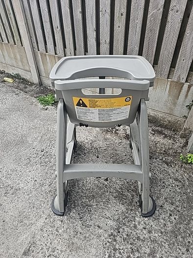 Rubbermaid commercial high chair