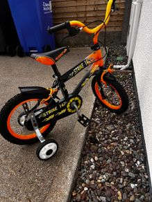 Strike 14 Kids Bike with Stabilisers