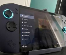 Legion Go S Z1 Extreme 1TB/32GB SteamOS + Extras!