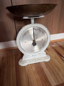 kitchen scale vintage