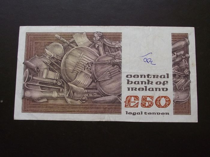 1982 Central Bank of Ireland 50 Pounds. B Series