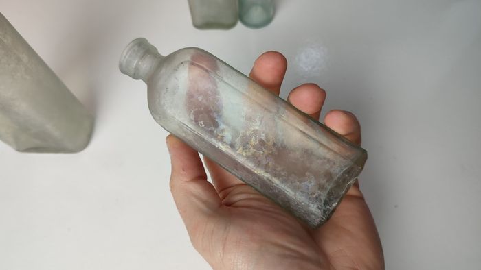 266 - Set of 4 Vintage Universal Medicine Chemicals Clear Glass Decorative Collectible Bottles