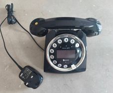 Rotary dialtone telephone