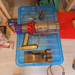 Dyson V10 unit & spares