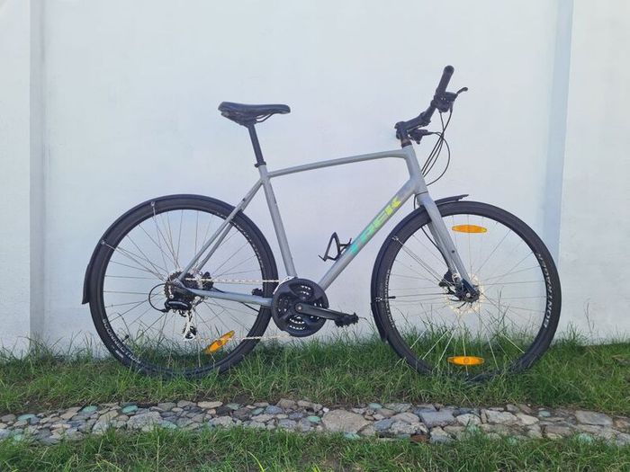 Trek FX2 2021 (Gen 2) sports hybrid bike XL
