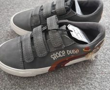 NEW.boy's shoes. UK 10/EUR 28