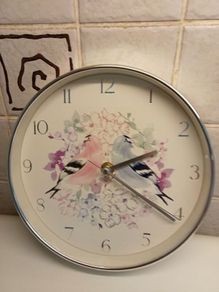 Silent clock