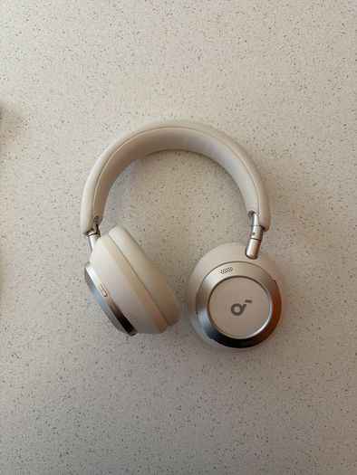 Noise Cancelling Headphones