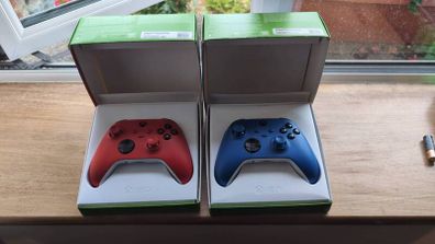 Xbox Series X|S controllers