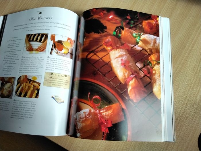 The Com0lete Christmas Cookbook - New