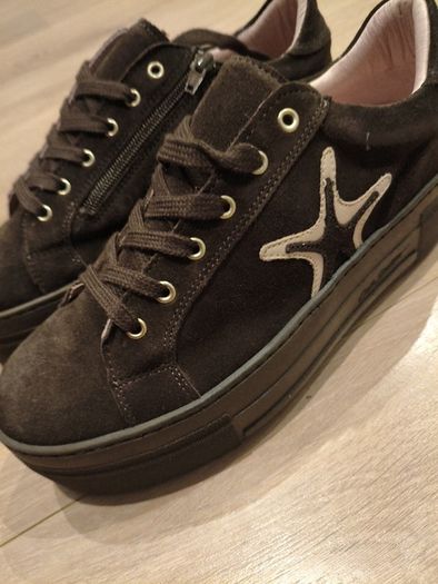 trainers Carl scarpa