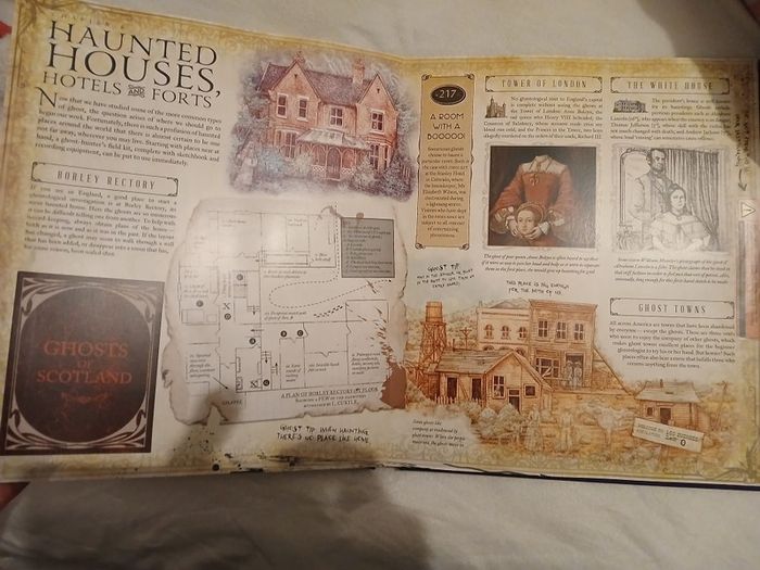 Ghostology: The Complete Guide to the Study of Ghosts