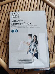 Vacuum storage bags