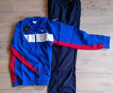 New:  Boys NIKE tracksuit age 13 - 15