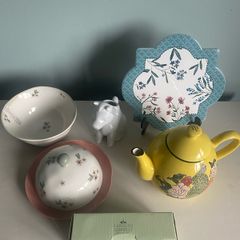 Carolyn Donnelly collection