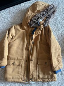 Coat aged 3-4