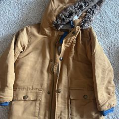 Coat aged 3-4