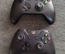 Official black Xbox One controller