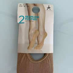 New 2 pairs of Seamless Footies