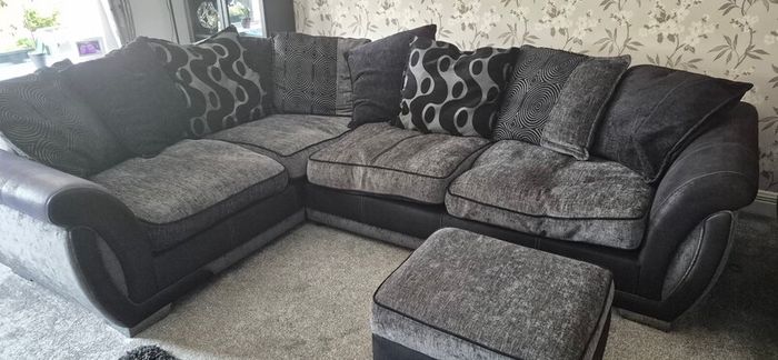 DFS - Black & Grey Corner Suite