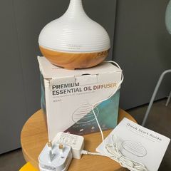 Essential oils diffuser