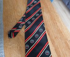 Guinness The bottle of Guinness supporters club neck tie