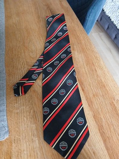 Guinness The bottle of Guinness supporters club neck tie
