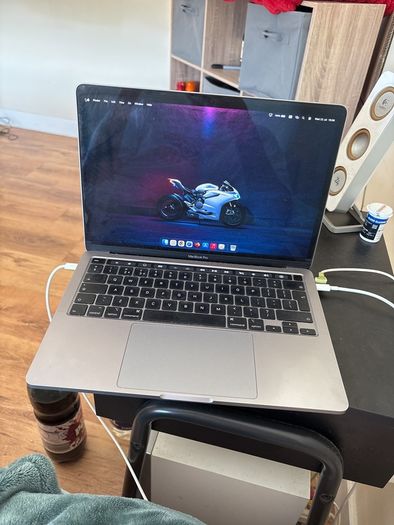 macbook pro 2020 i5