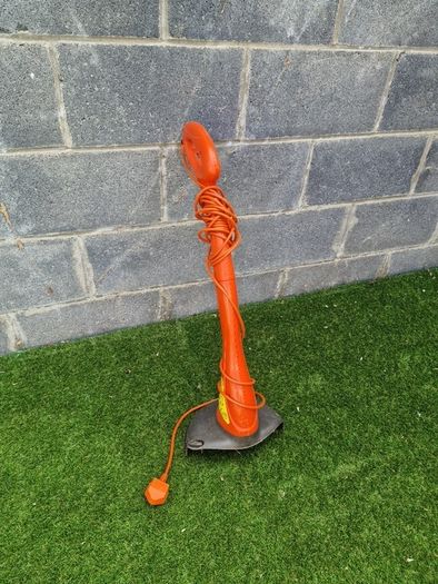 Small garden strimmer