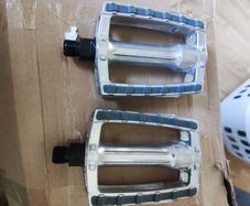 Bike flat pedal