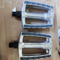 Bike flat pedal