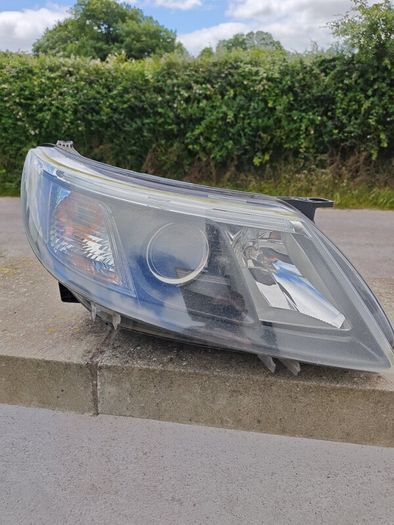 Saab 93 Aero headlights