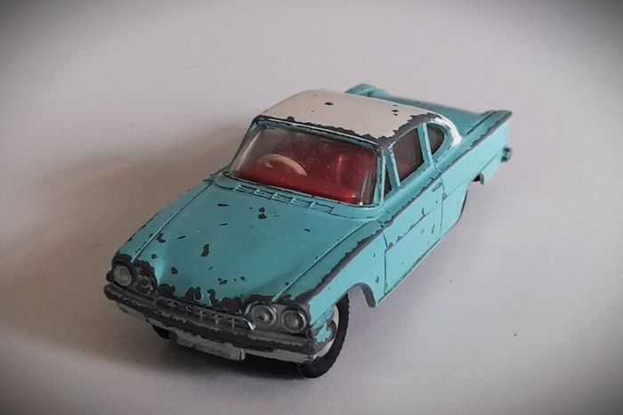 Diecast Vintage Dinky Toys Ford Consul Capri - Fair to Good Original Condition/No Box