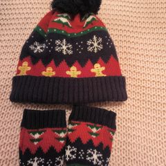 Christmas hat and gloves