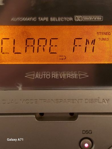 Sony Micro Hifi System Model CMT-CP1, Radio, CD and Tape with Two Philips Speakers Model FWB-C355-01 in excellent condition