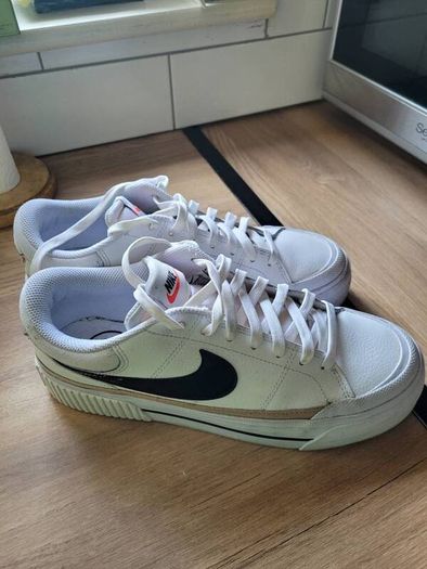 Nike Court Legacy Lift