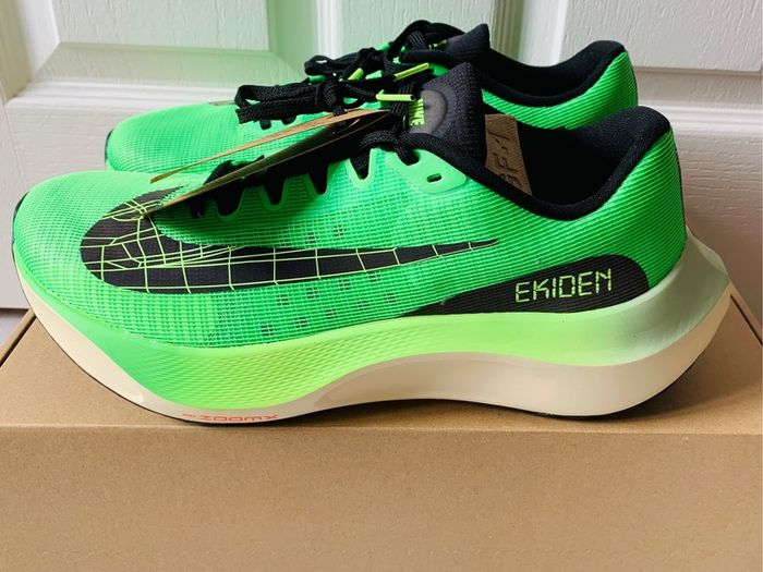 Nike Zoom Fly 5 Scream Green UK 11/US 12 Deadstock